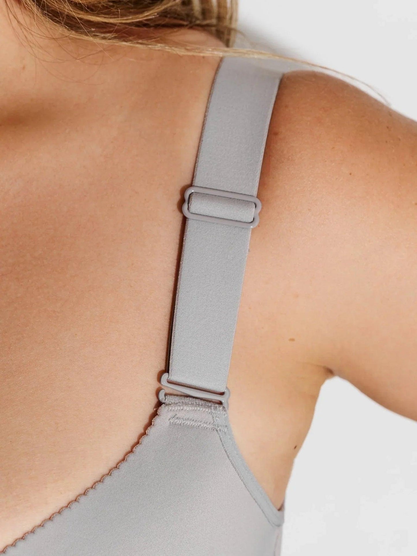 Flawless and Company Wireless Lift Bra — Dove