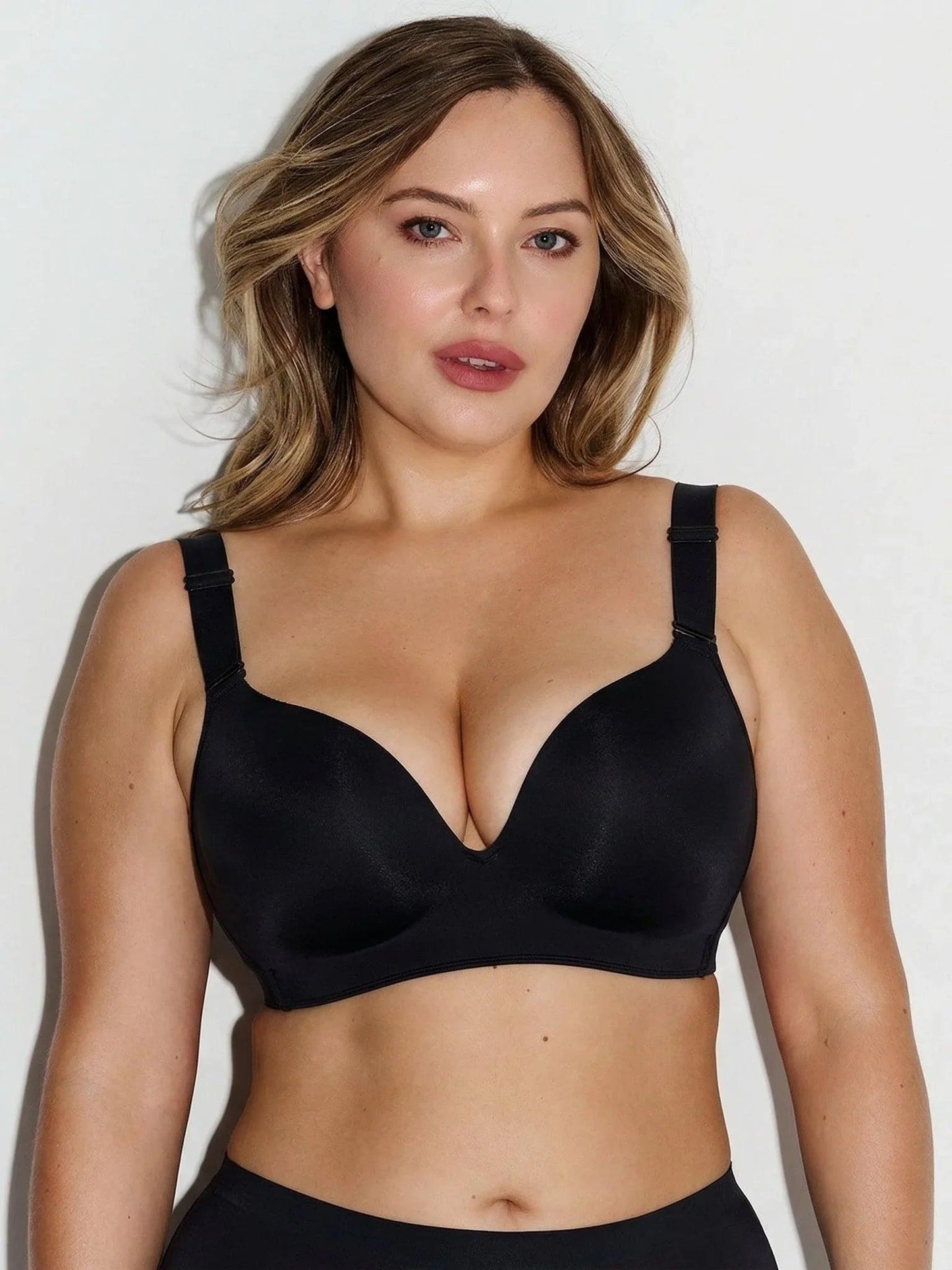 Flawless and Company Wireless Lift Bra — Obsidian